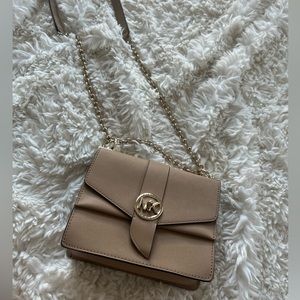 Michael Kors Cream Crossbody Purse